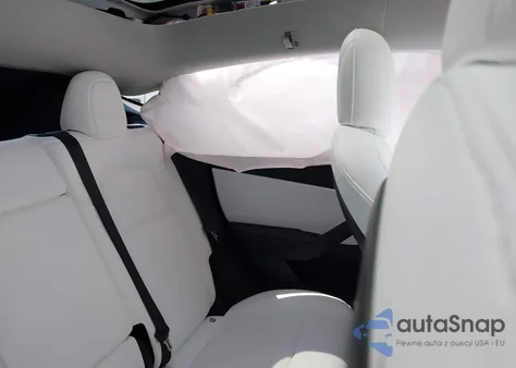 2022 Tesla Model Y Long Range Dual Motor All-Wheel Drive from USA, damaged, VIN 7SAYGDEE0NF431668